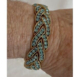 Vintage Trifari Gold Tone Light Blue Rhinestone Wheat Link Bracelet 7.25 Inch